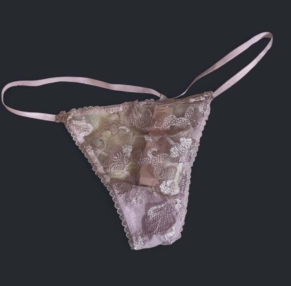 Victoria's Secret Floral Lace V-String Panty Pink Size S
